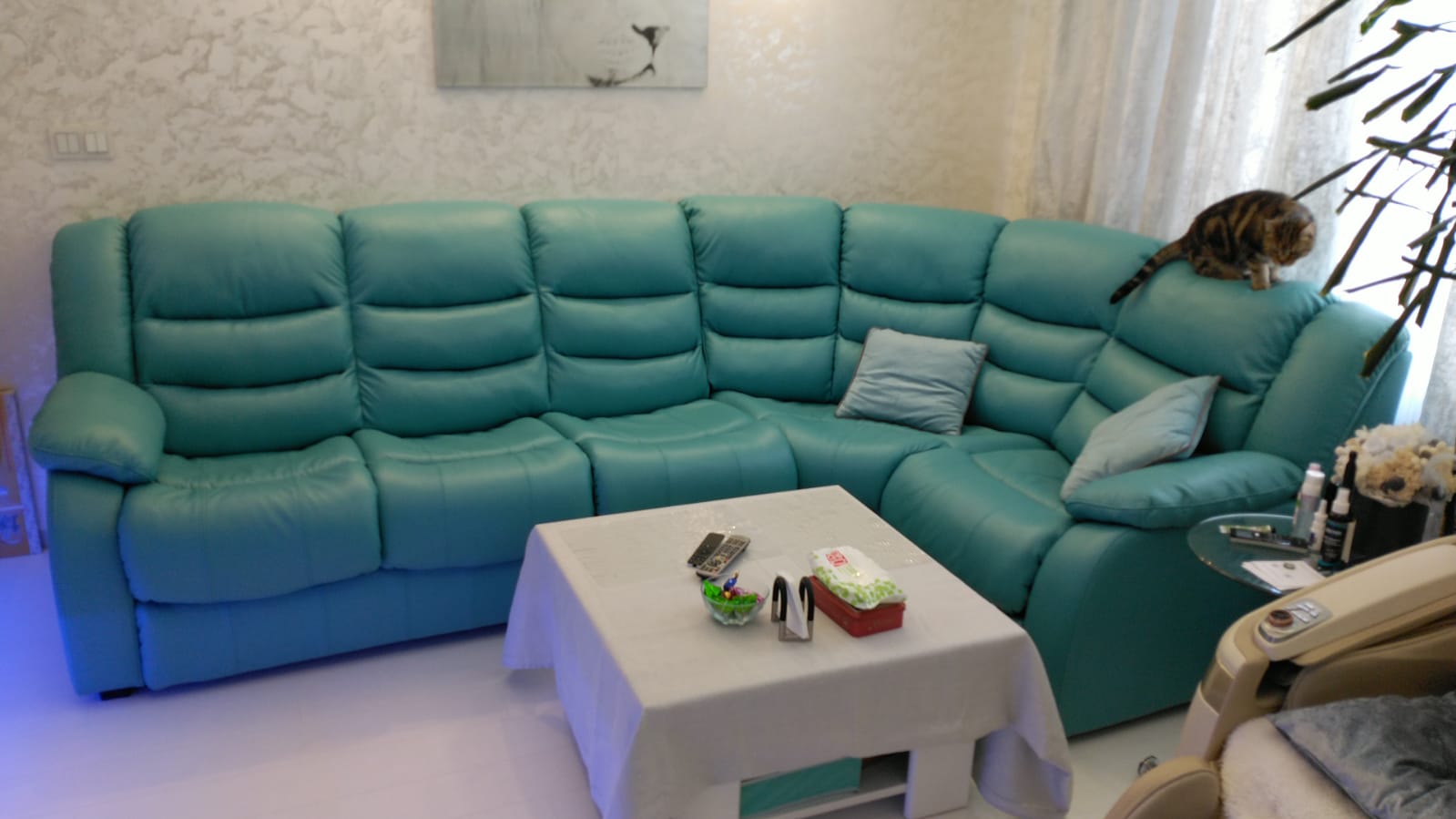 Перетяжка дивана на дому. Дунайская